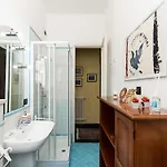 100mq Deluxe - Walk To - Private Parking Apartmán