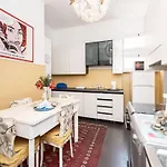 Apartmán 100mq Deluxe - Walk To - Private Parking