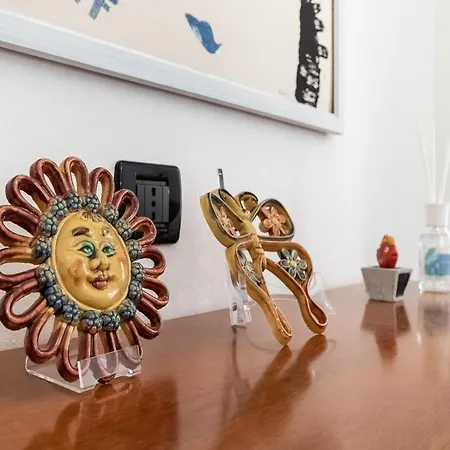 100mq Deluxe - Walk To - Private Parking شقة