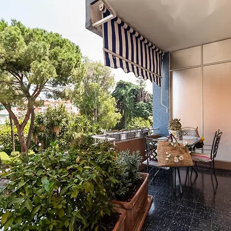 100mq Deluxe - Walk To - Private Parking سانريمو