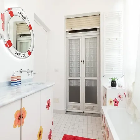 Apartmán 100mq Deluxe - Walk To - Private Parking