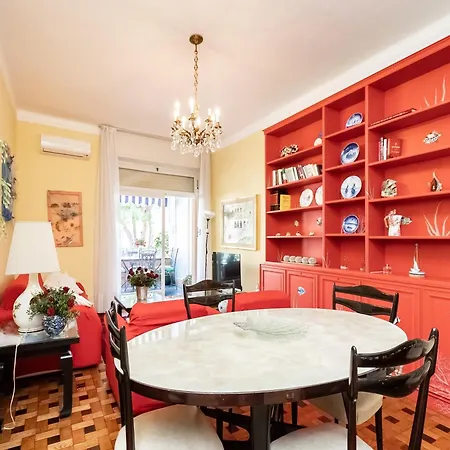 100mq Deluxe - Walk To - Private Parking *