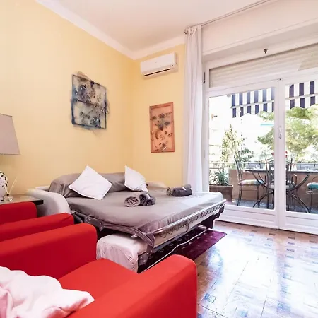 100mq Deluxe - Walk To - Private Parking Sanremo